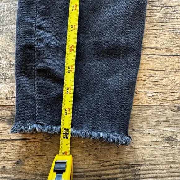 Good American Dark Gray Skinny Jeans - Picture 6 of 8